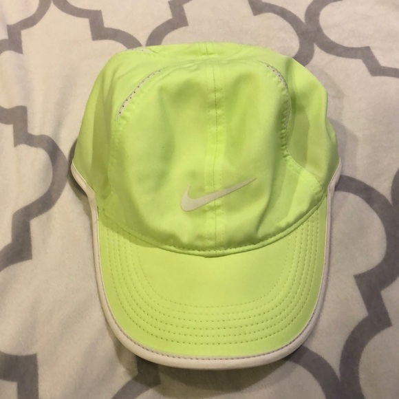 Nike Accessories - Nike Featherlight Women's Tennis Hat